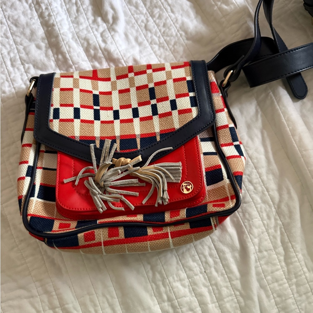 Elegant Checkered Crossbody Bag in Navy and Red